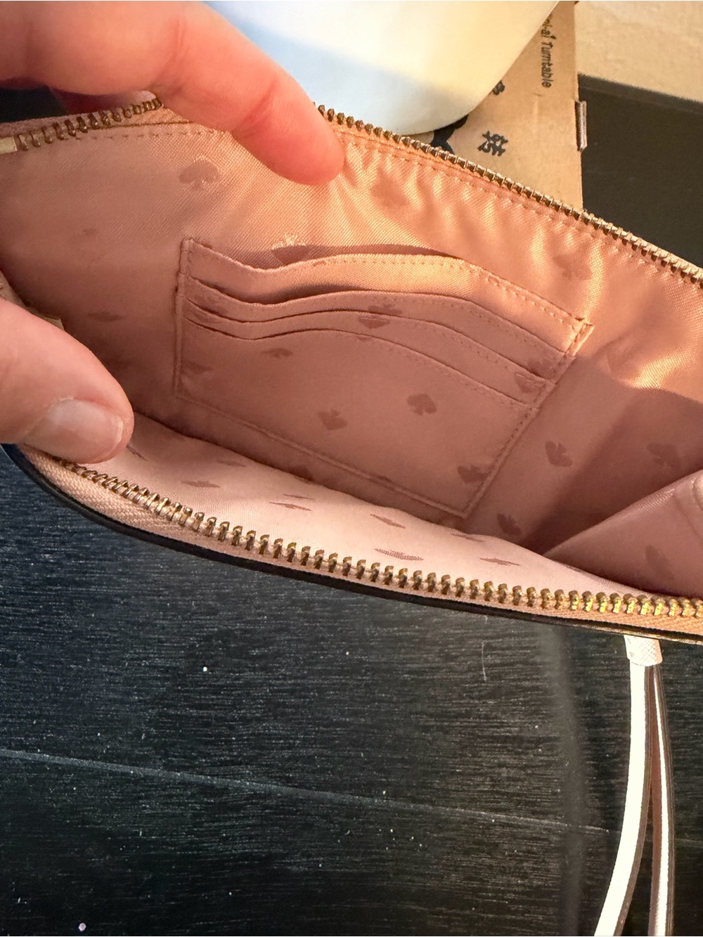 EUC Kate Spade NY Safiano Leather Light Crepe Cameron (650) Wristlet - Picture 9 of 9